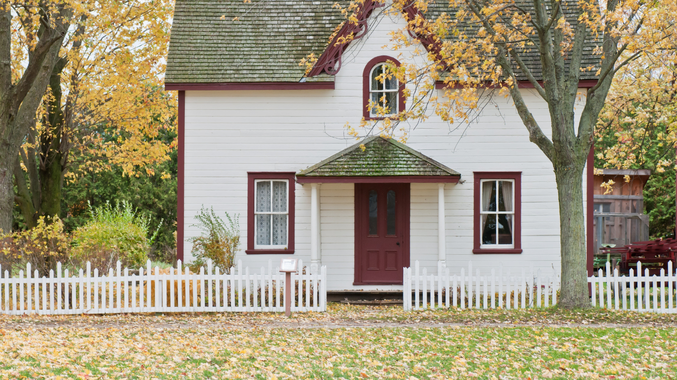 An aesthetic house on Fall Church
